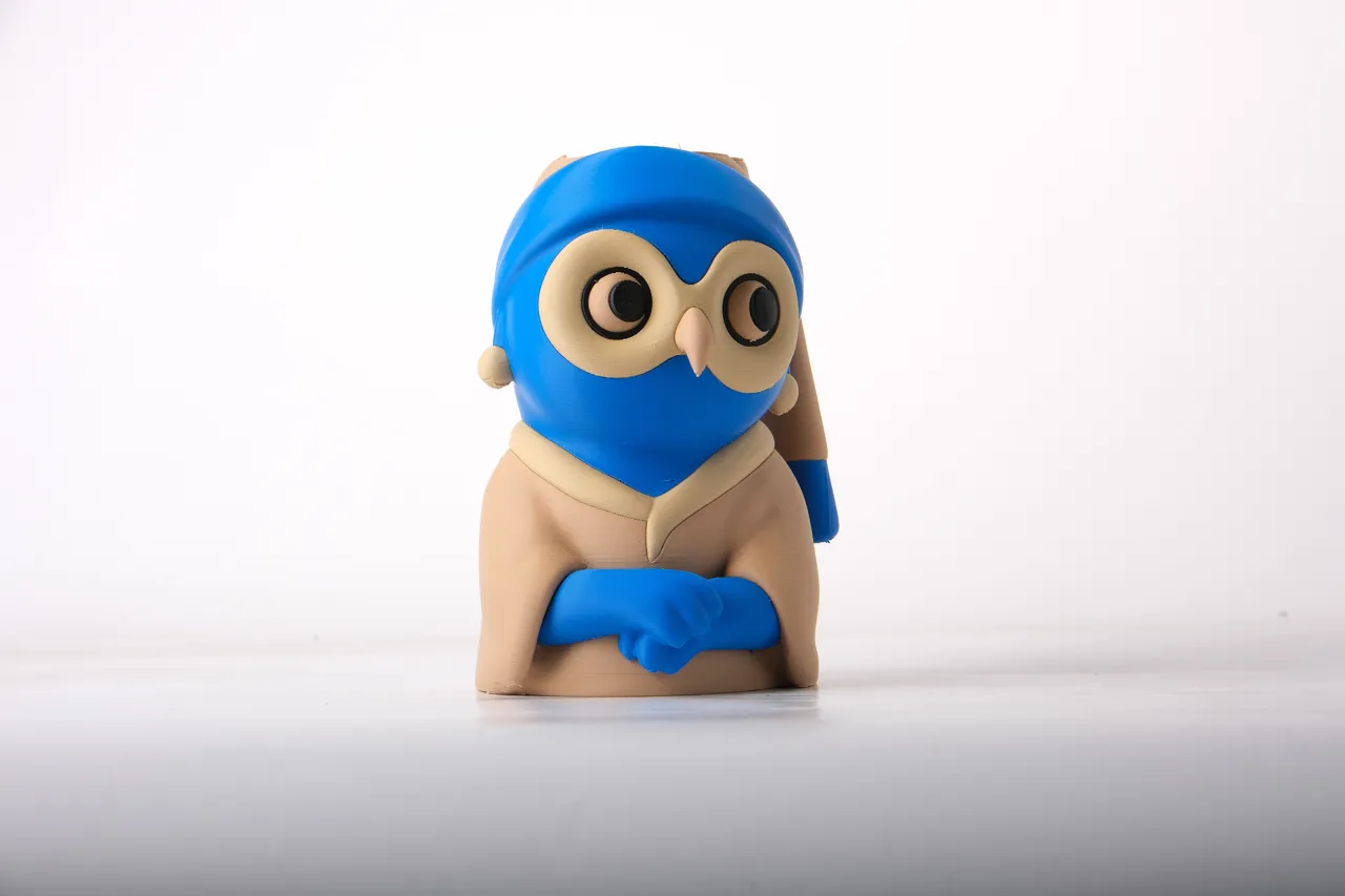 Art-Inspired Owl with a Pearl Earring Figurine view 2