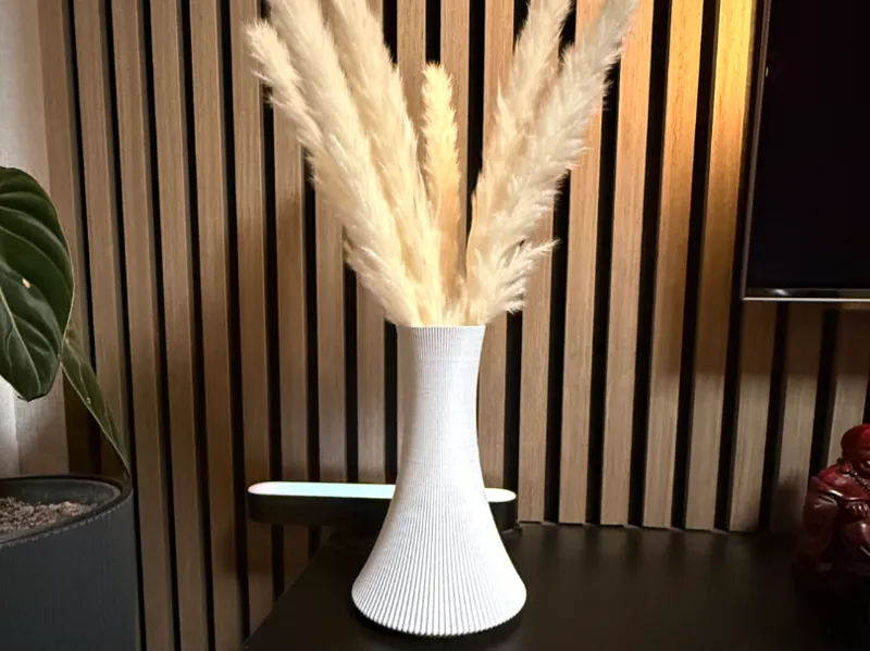 Elegante Vase by Nimbus
