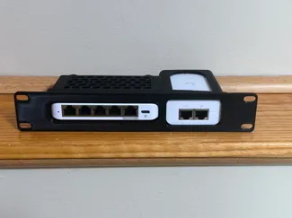Unifi USW-Flex-Mini 2.5G with POE 10" rack mount