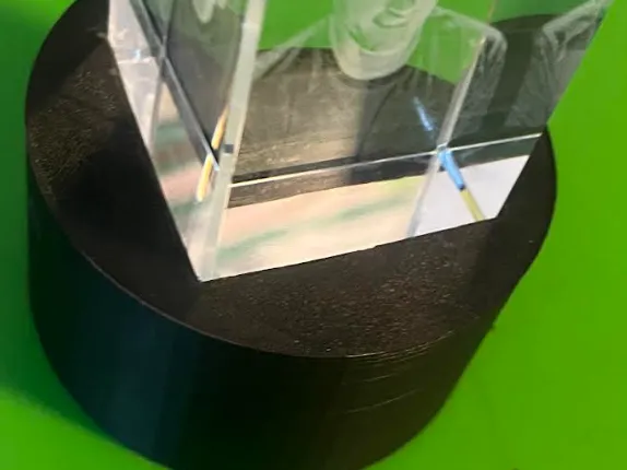Epoxy sculpture holder