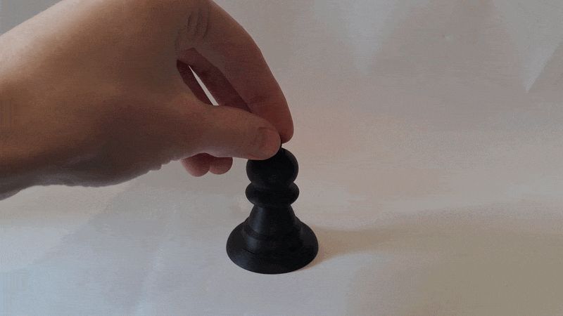 Chess pawn transformable to queen (Print in Place)