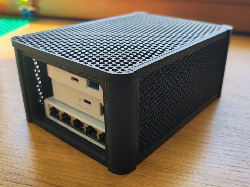 Modular Box for gadgets under the TV