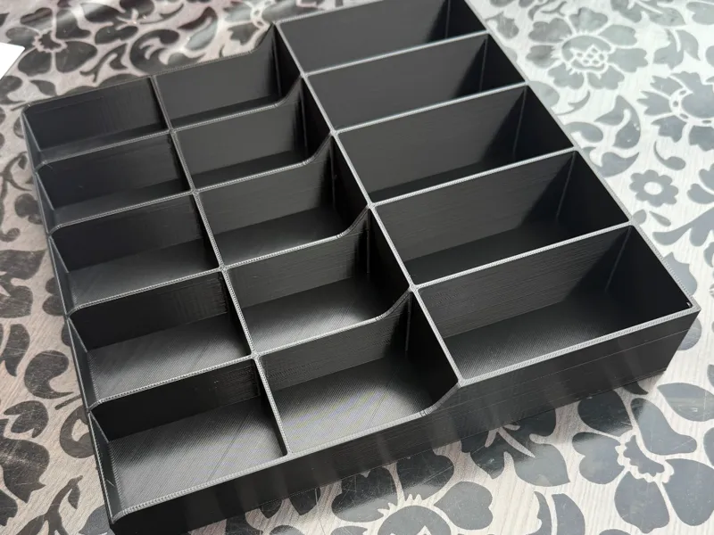 Rangement robuste visserie pour servante d'atelier