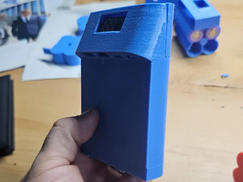 Powerbank mit 3x 18650
