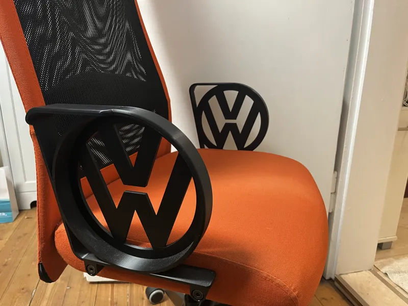 Armlehne für IKEA Stuhl Markus mit VW Logo
