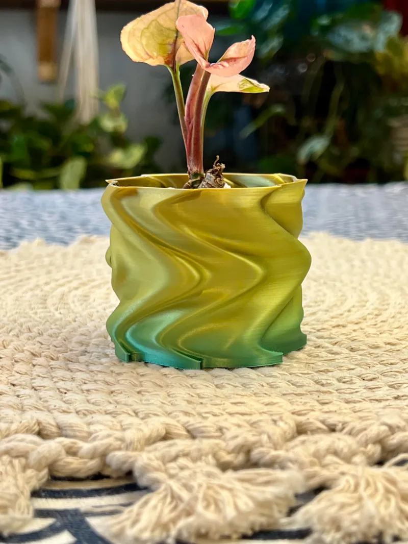 Wavy Planter