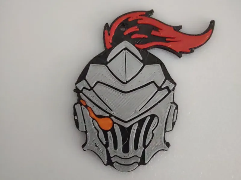 Llavero del Goblin Slayer con relieve