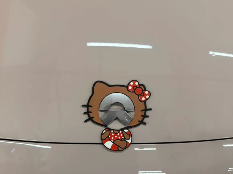 Hello Kitty黑皮Nio蔚来车标贴