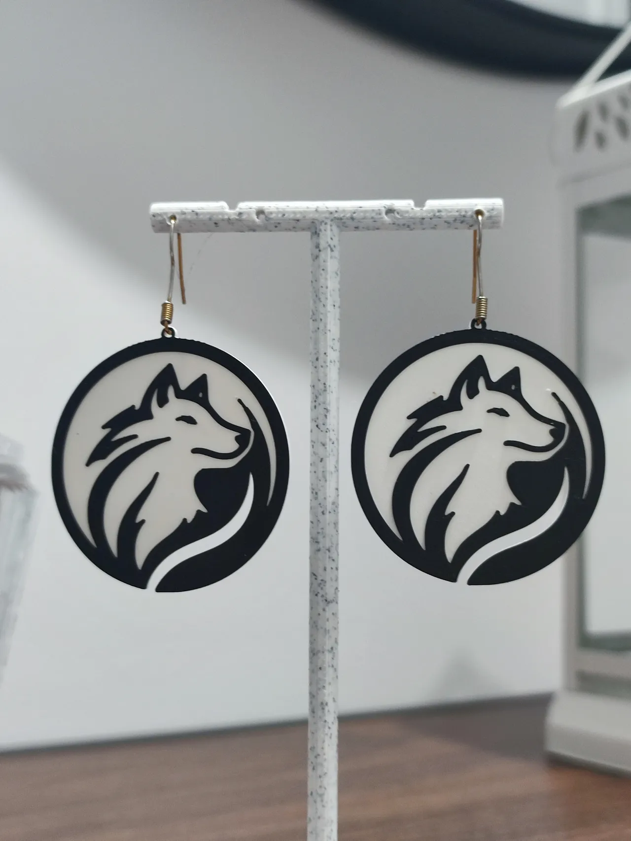 Aretes Lobo Espiritual view 3