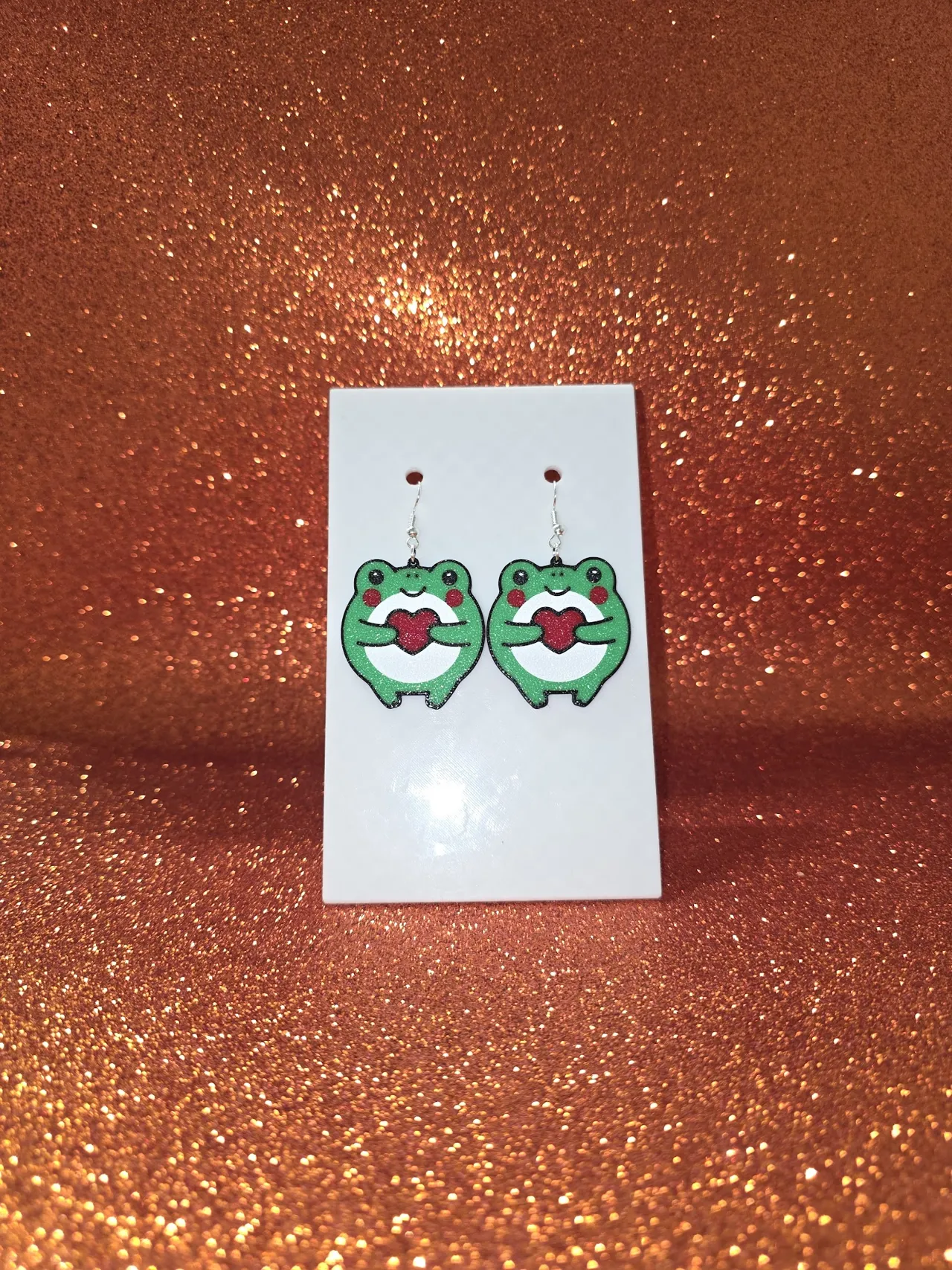 Frog love earrings view 2