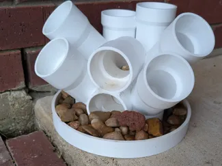Frog pipe house