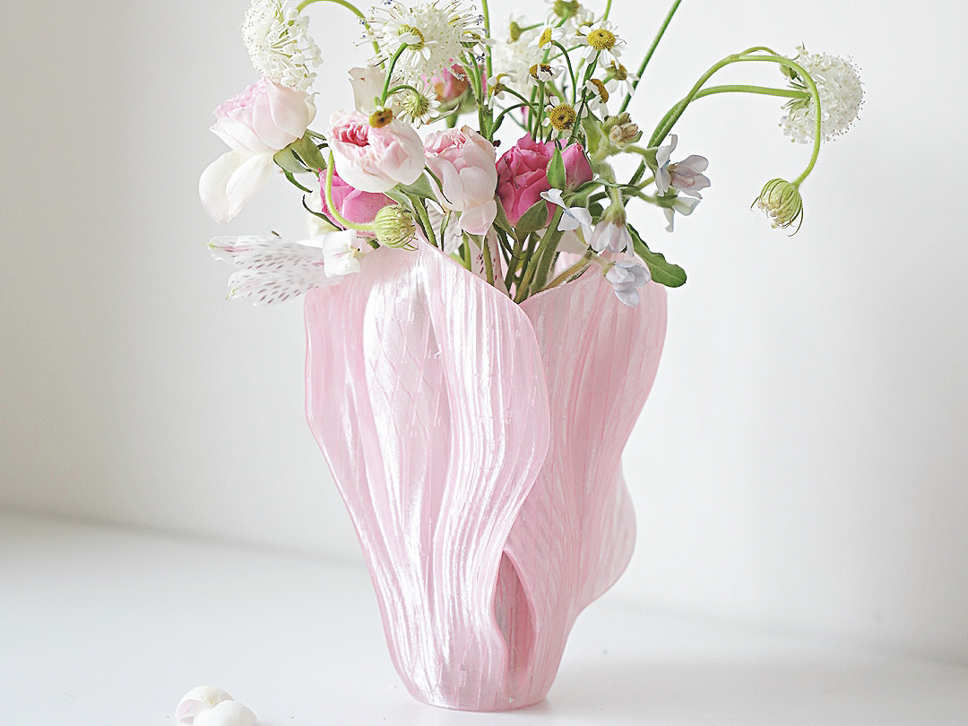 Miniatura 1 do modelo 3D 花瓣花瓶高
