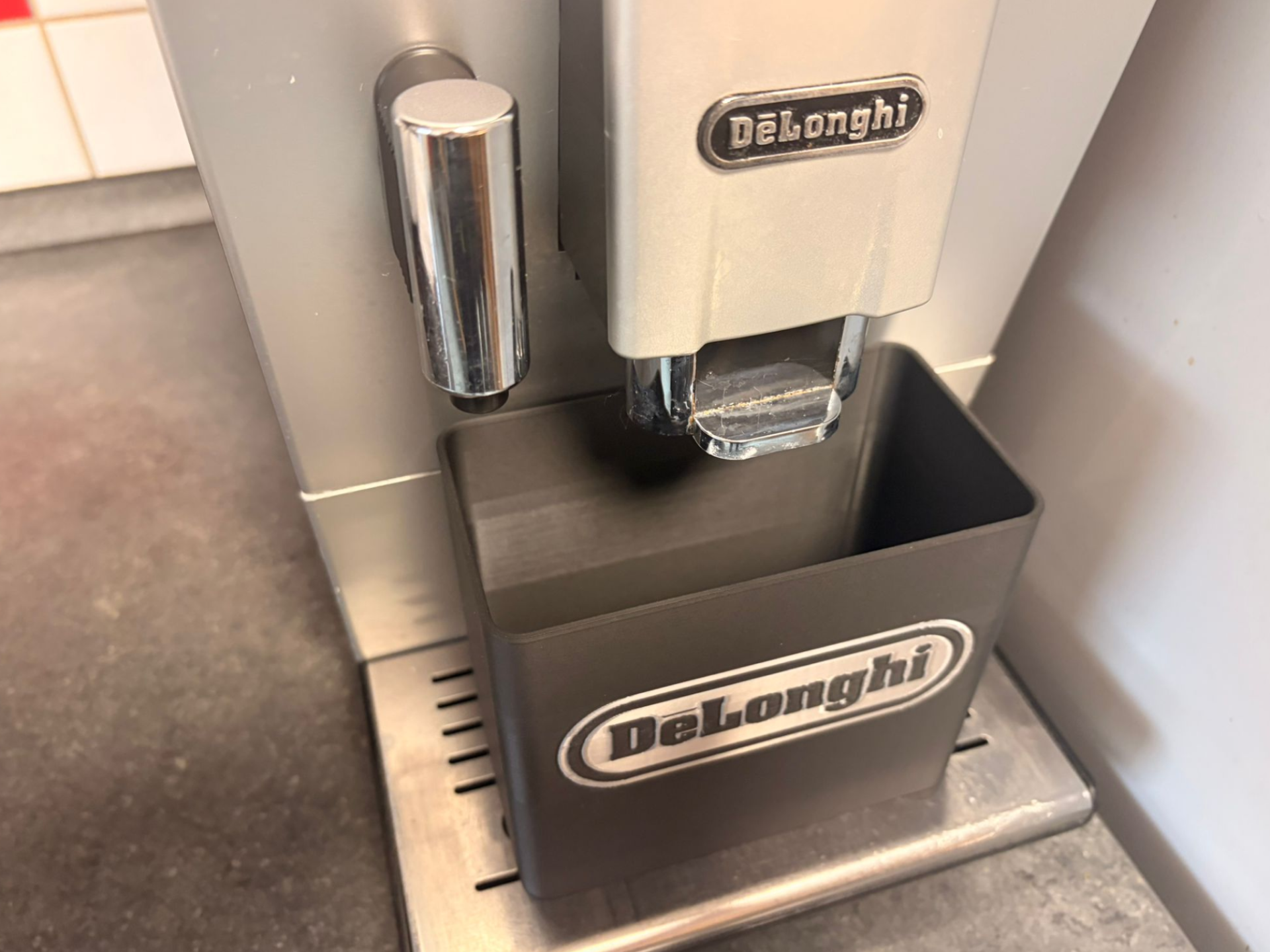 Spülwasserbehälter DeLonghi-Kaffeevollautomaten