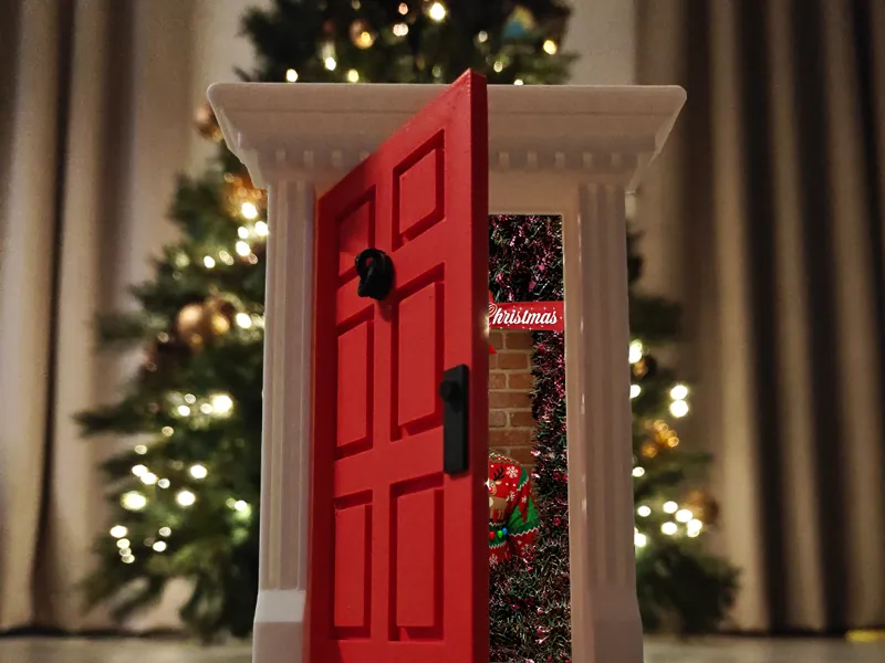 Elf door hinged with picture back 