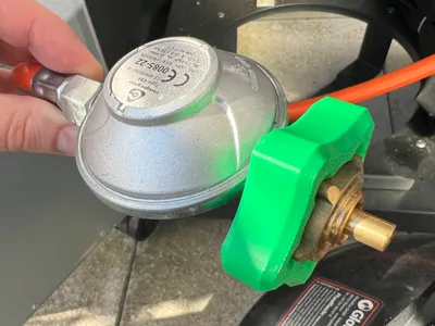 Simple BBQ Gas Cylinder Wrench Hose