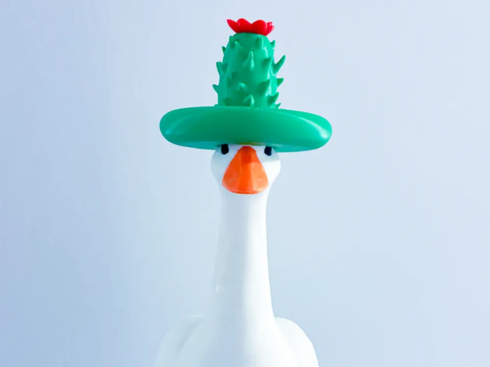 Modelo para impresión 3D: Cactus Hat Desk Goose Gear. Referencia del modelo original.