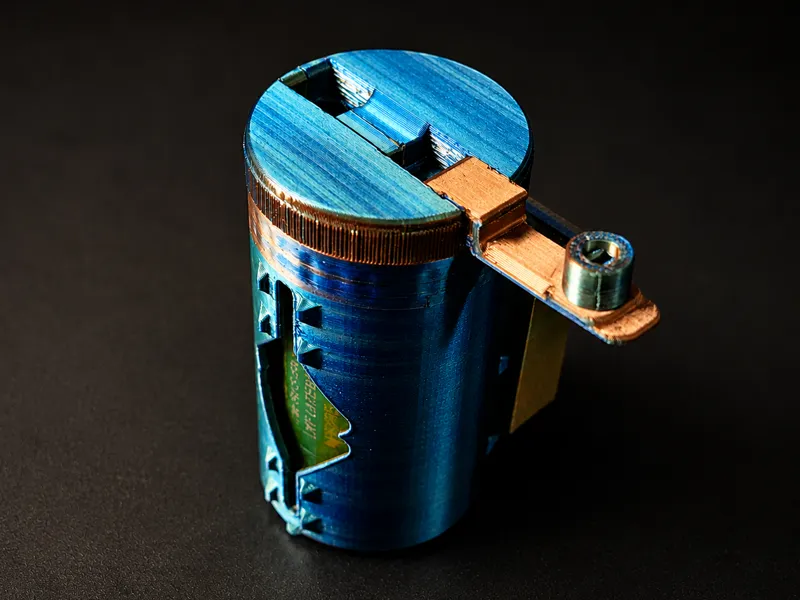 Doggie bag dispenser with rewind v2