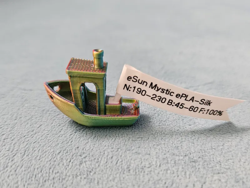 Mini Benchy with Flagpole
