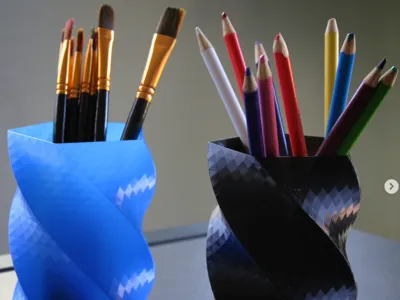 Pentagon Vase Mode Container - Desk Organizer