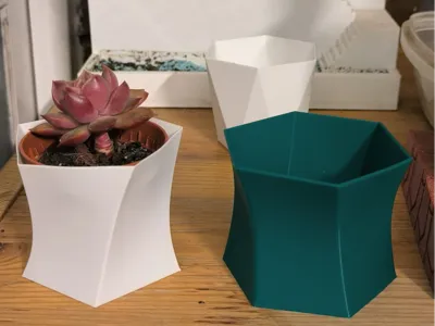 Hexagonal planter 
