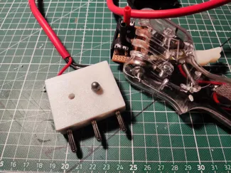 Adapter für den Regler  Slotcar Carrera 