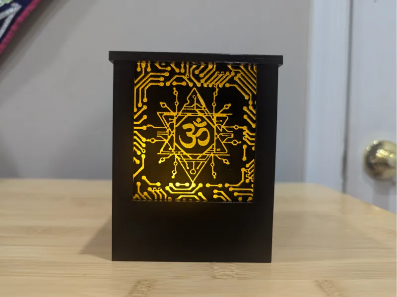 Om Circuit Square Lamp