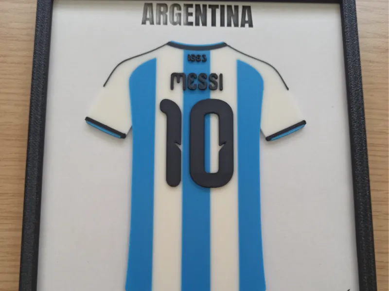 LIONEL MESSI JERSEY FRAME - LOW FILAMENT USAGE