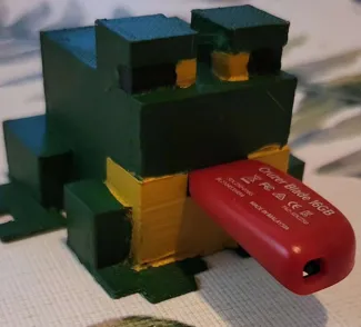 Minecraft Frog USB Holder