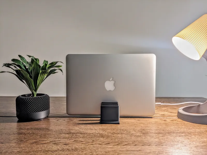 ZenDock 極簡直立充電支架 Minimalist Charging Stand