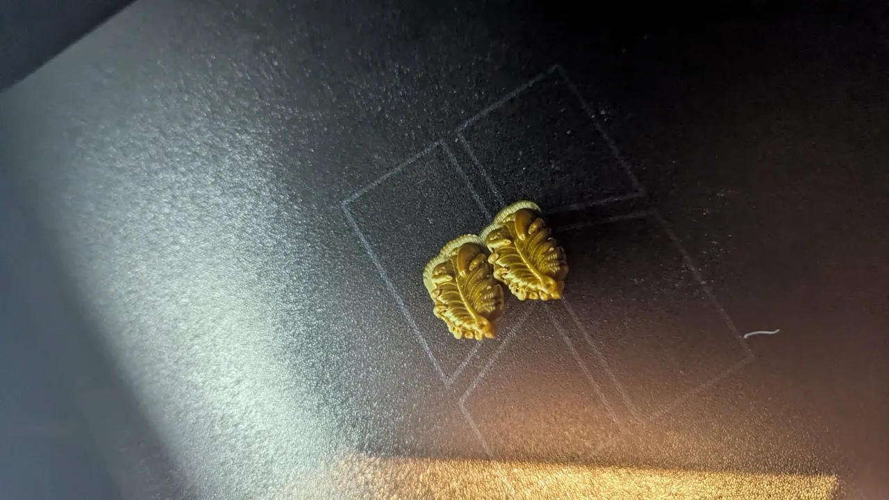 Auris Élan Golden Feather Earrings view 3
