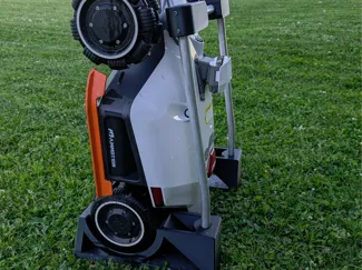 Mammotion LUBA Servicestand