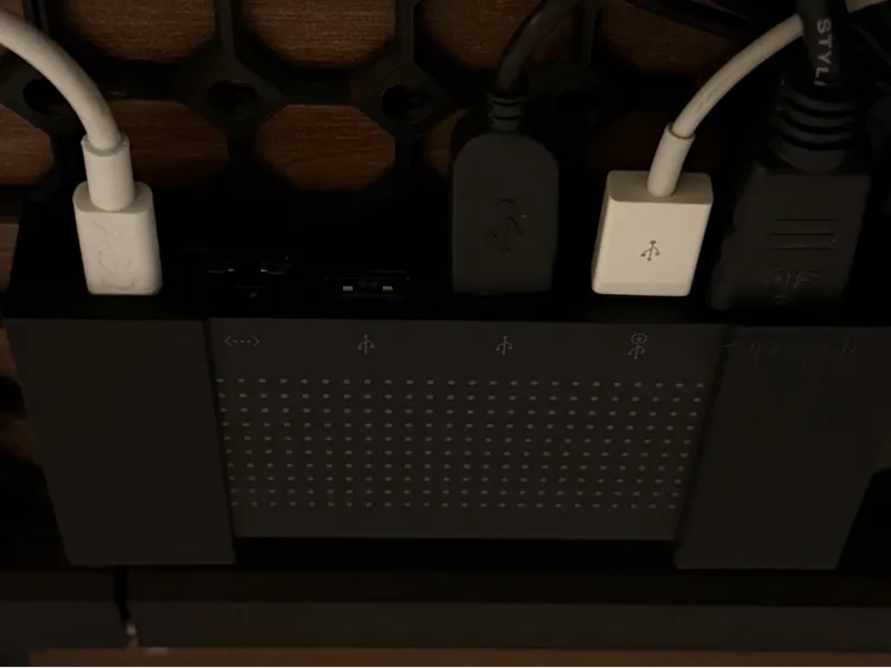 Underware Twelve South StayGo USB-C Hub Holder