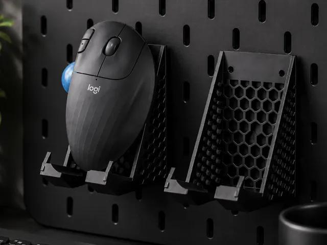 SKADIS M575 ホルダー / Holder for Logitech ERGO M575