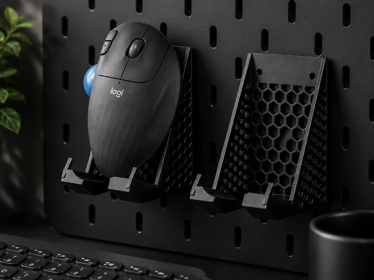 SKADIS M575 ホルダー / Holder for Logitech ERGO M575 view 2