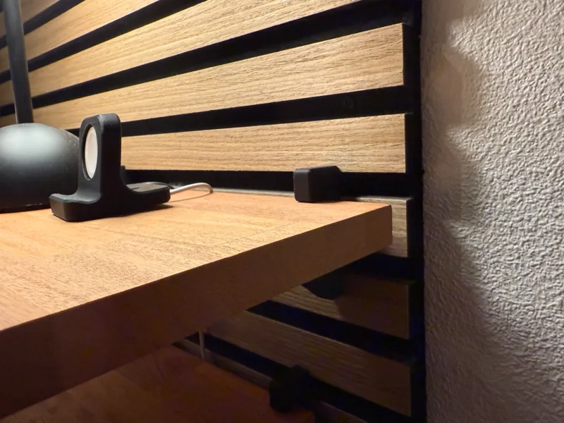 Acoustic panel horizontal bracket 