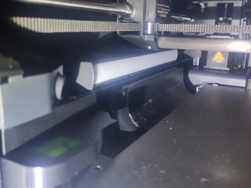 Automatic Aux fan cover/deflector