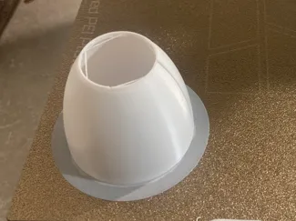 Simple radiator pipe cover