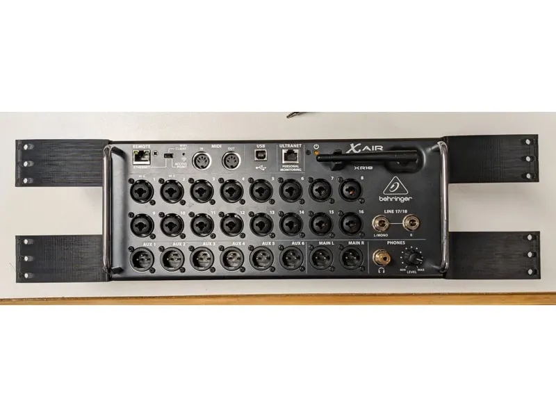 Behringer XAir XR18 Rack ears