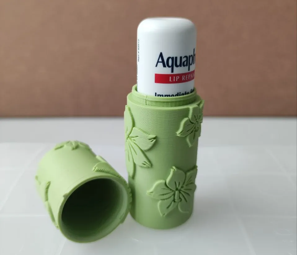 Lipbalm Keychain holder by Smith3D Malaysia MakerWorld: Download Free 3D Models - 3D model önizlemesi