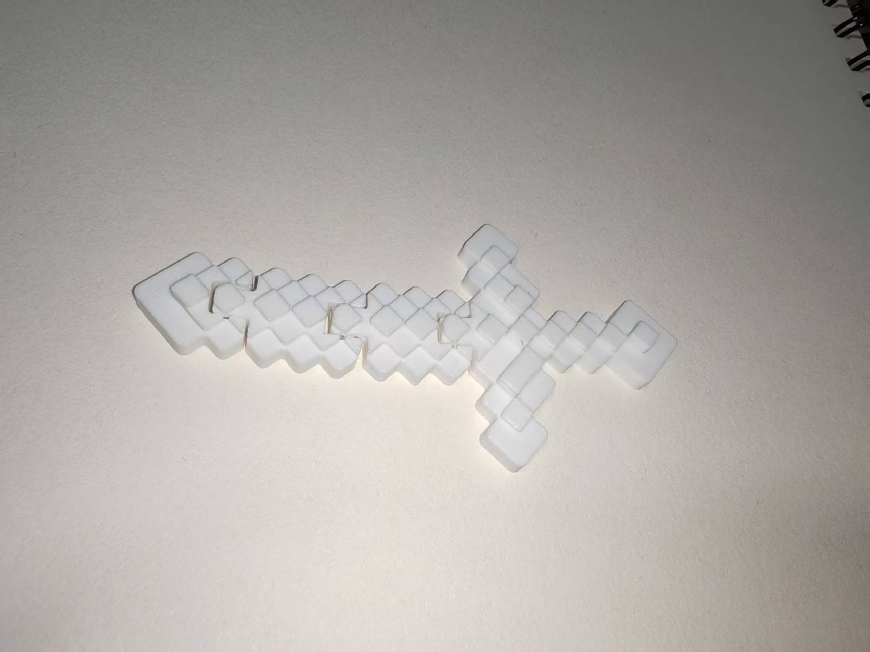 Miniatura 2 do modelo 3D MC我的世界钻石剑立体可活动挂件 带夜光