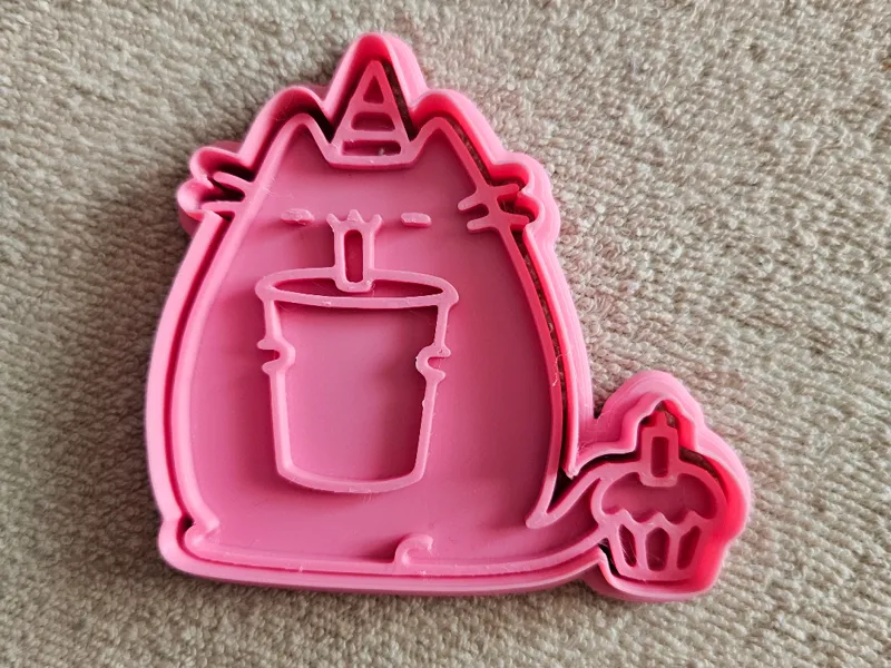 Pusheen with bobba tea - cookie cutter
