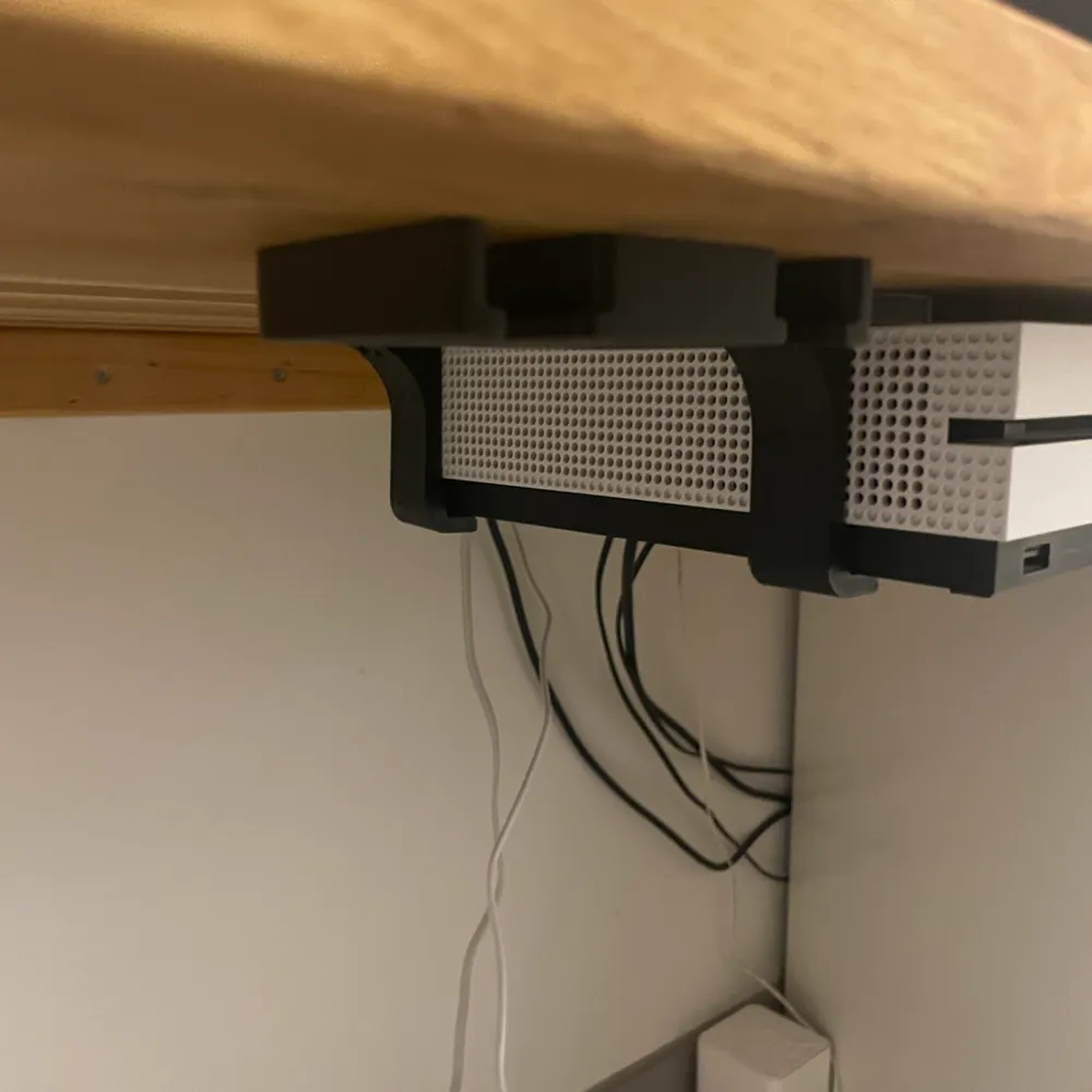 Xbox Controller Holder Under-Desk - Free 3D Print Model - MakerWorld