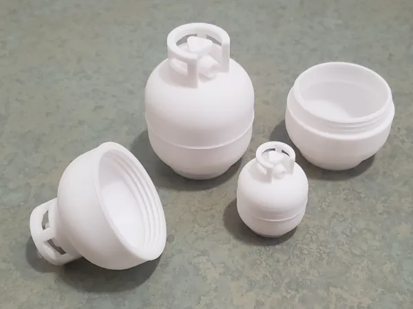 Petit réservoir de propane à visser (boîte de rangement)