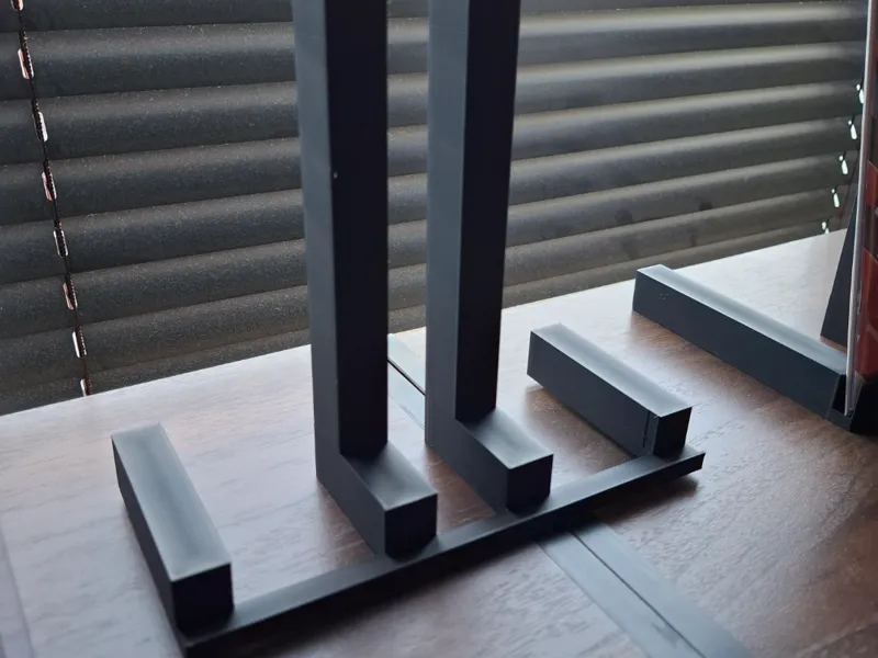 Comic Book Display Stand (Modern)