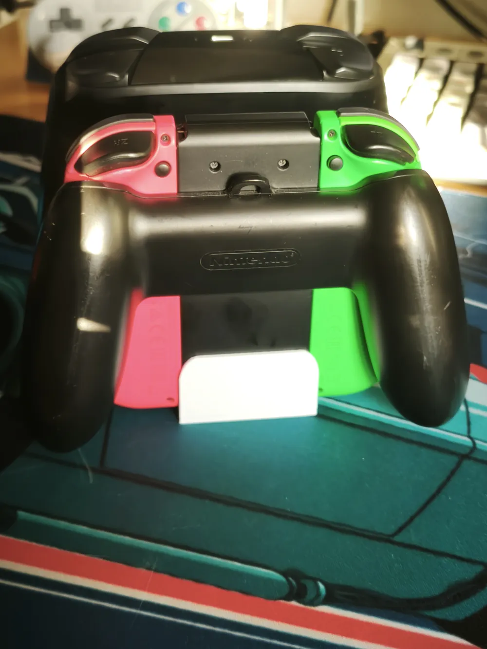 Nintendo Switch controller stand 1 - Free 3D Print Model - MakerWorld