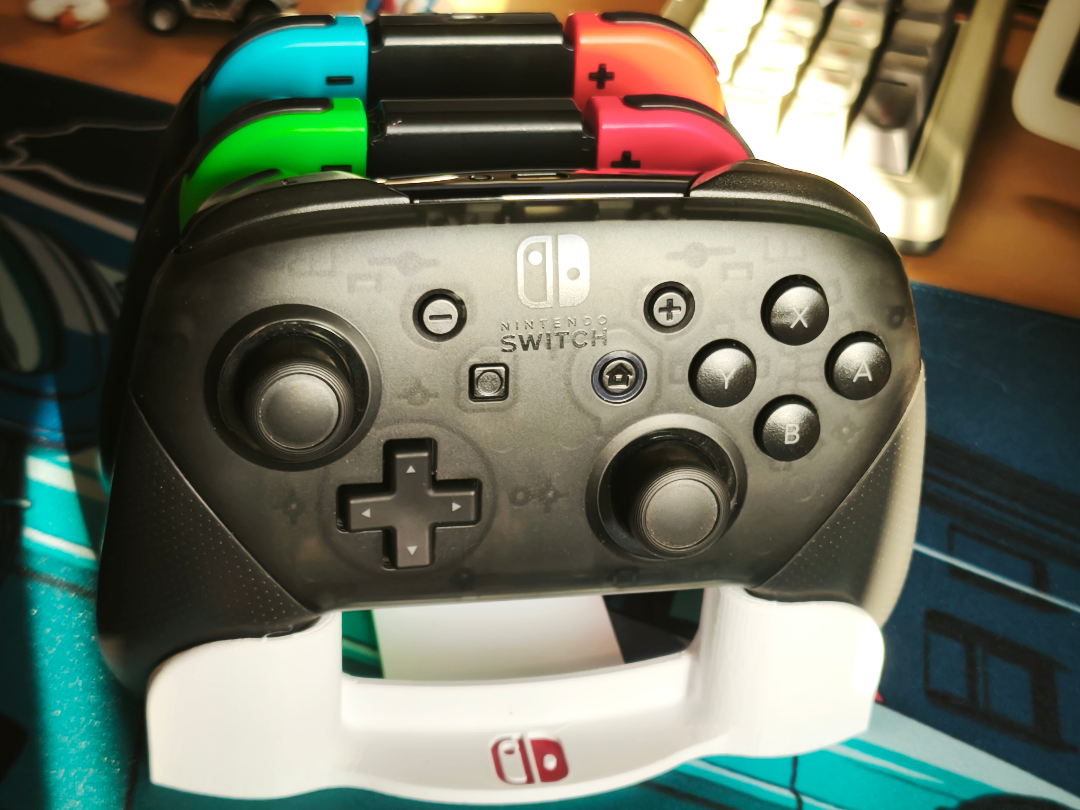 Soporte para mandos de nintendo Switch1