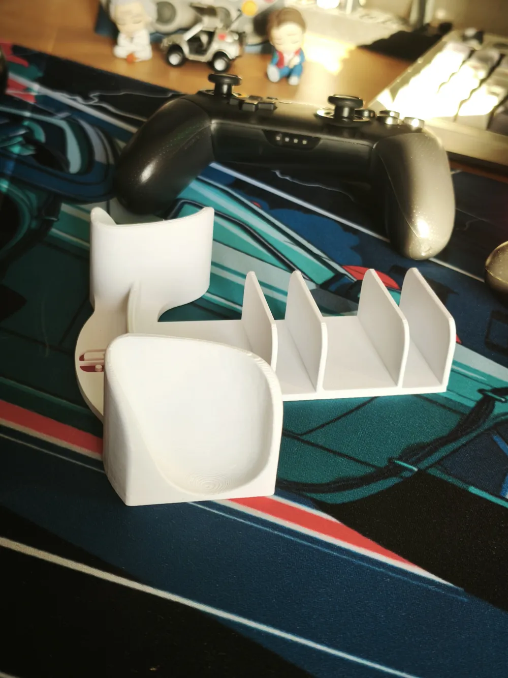Nintendo Switch controller stand 1 - Free 3D Print Model - MakerWorld