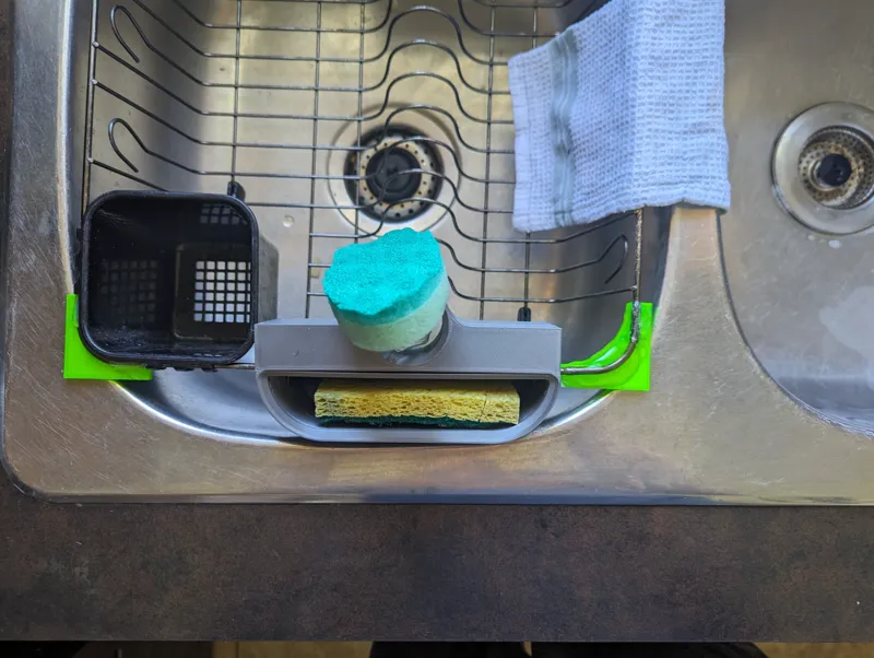Wire rack sponge holder