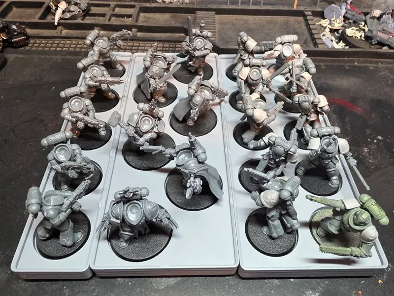 Gridfinity miniature model trays