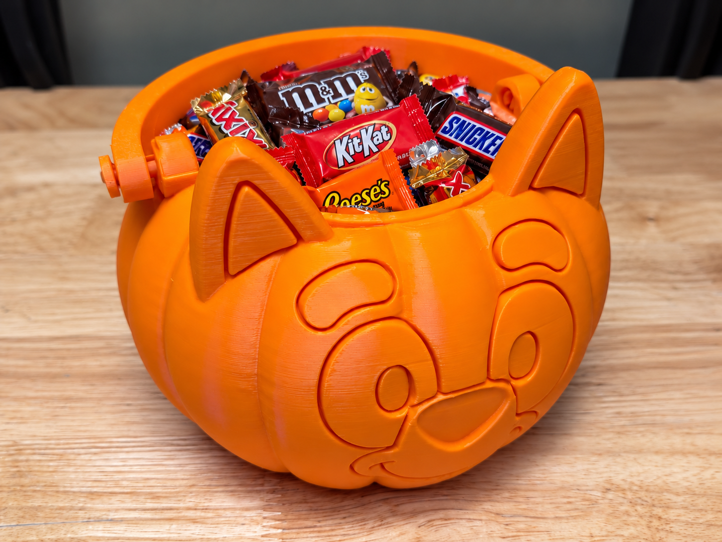 Bluey Pumpkin Halloween Candy Bucket - 1